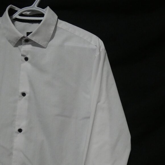 H&M | large | Slim Fit | White Long Sleeve Dress Shirt | Black Buttons - Picture 5 of 14